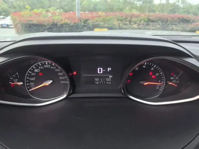 Peugeot 4008 — Фото автомобиля 12