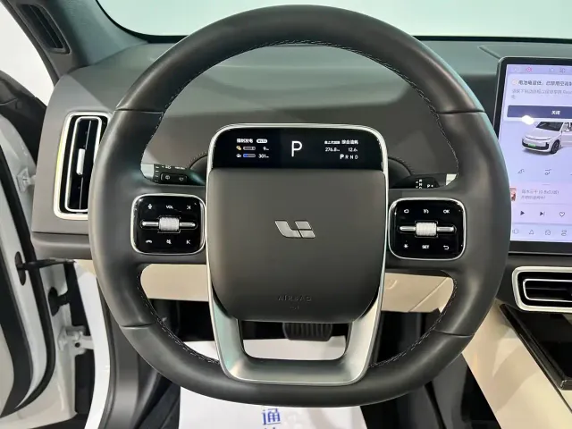 Li Auto L6 — Фото автомобиля 7