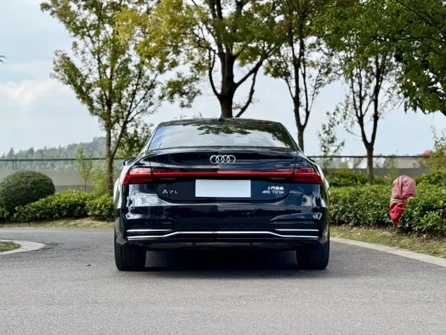 Audi A7L — Фото автомобиля 8