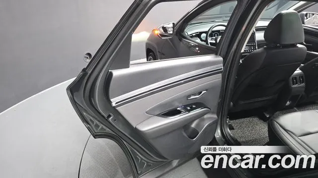 Hyundai Tucson Tucson (NX4) Бензин 1.6 турбо 2WD — Фото автомобиля 22