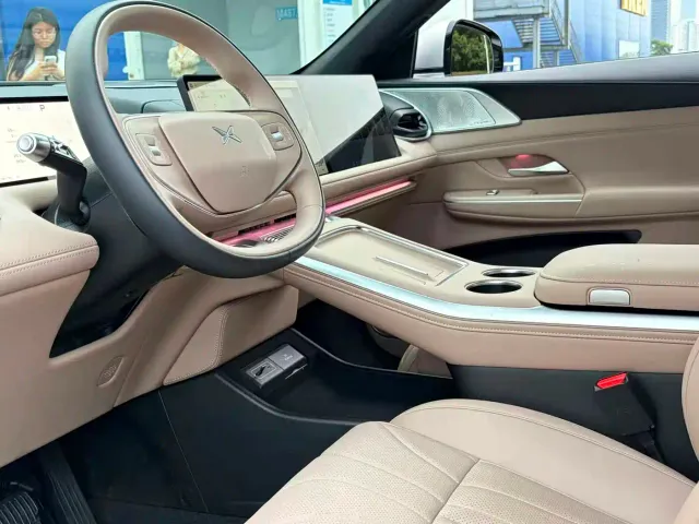 Xpeng G9 — Фото автомобиля 4