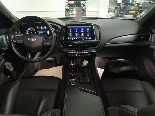 Cadillac CT5 — Фото автомобиля 9