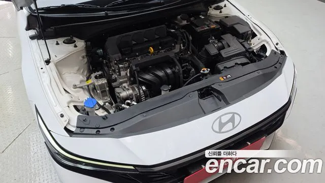 Hyundai Avante CN7 — Фото автомобиля 9