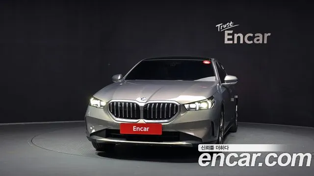 BMW 5-Series — Фото автомобиля 3