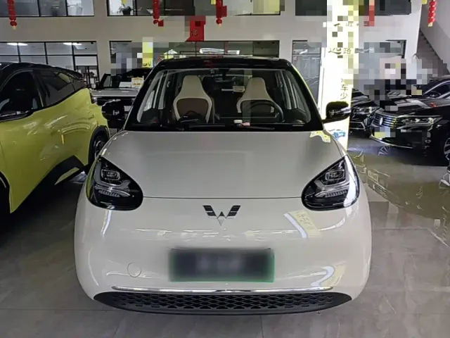 Wuling Bingo — Фото автомобиля 2