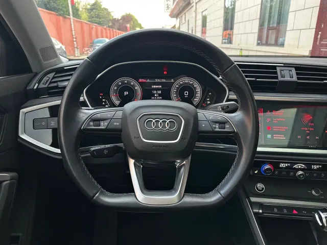Audi Q3 — Фото автомобиля 9
