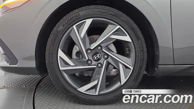 Hyundai AVANTE Новый Avante (CN7) — Фото автомобиля 5