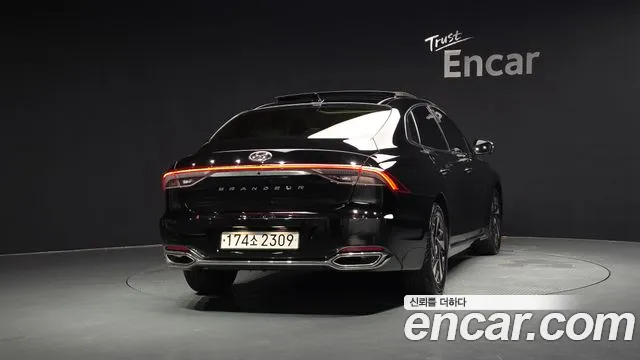 Hyundai Grandeur — Фото автомобиля 3