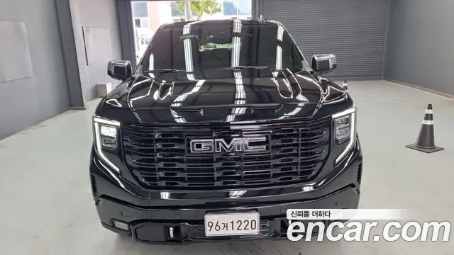 Фотография автомобиля — GMC Sierra