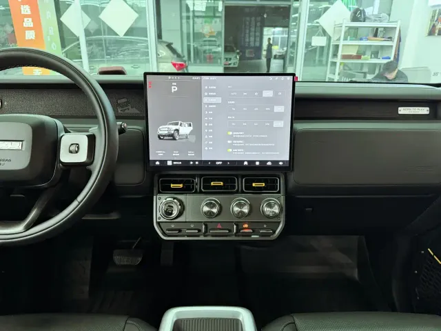 iCAR V23 — Фото автомобиля 13