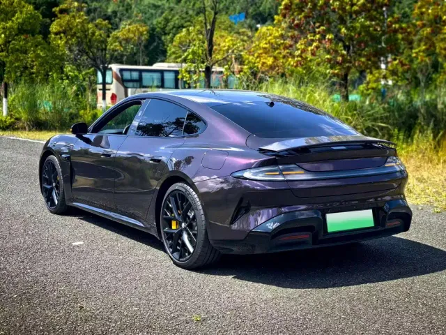 Xiaomi SU7 — Фото автомобиля 3