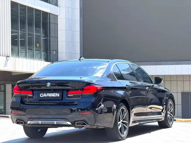BMW 5 Series — Фото автомобиля 14
