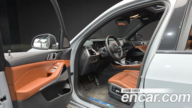 BMW X7 — Фото автомобиля 8