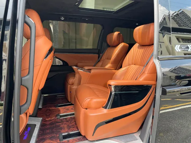 GAC Trumpchi E9 — Фото автомобиля 12