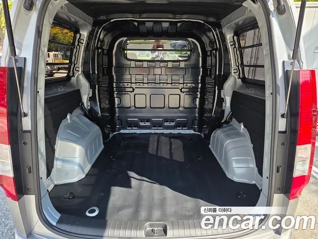 Hyundai Staria — Фото автомобиля 9