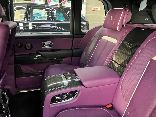 Rolls-Royce Cullinan — Фото автомобиля 19