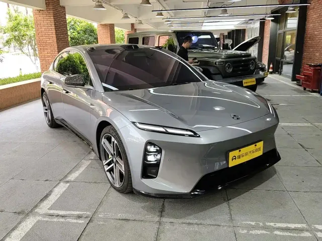Nio ET5 — Фото автомобиля 6