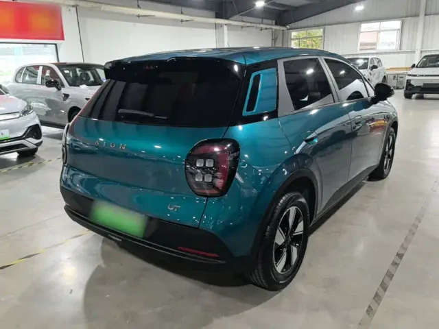 GAC Aion UT — Фото автомобиля 6