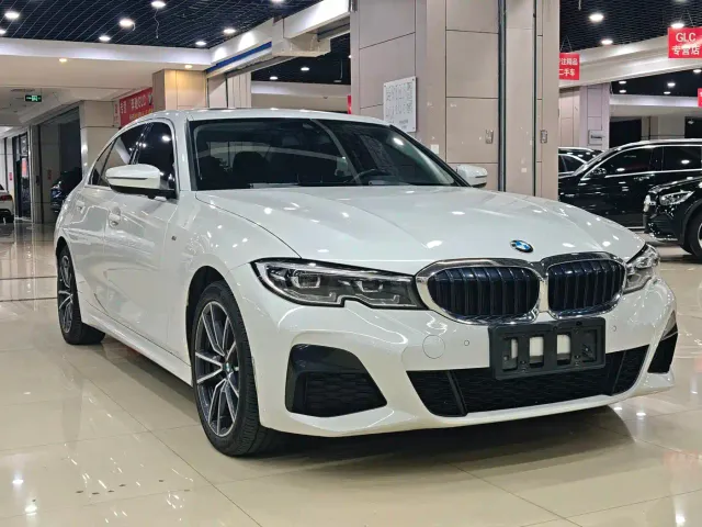 BMW 3 Series — Фото автомобиля 2