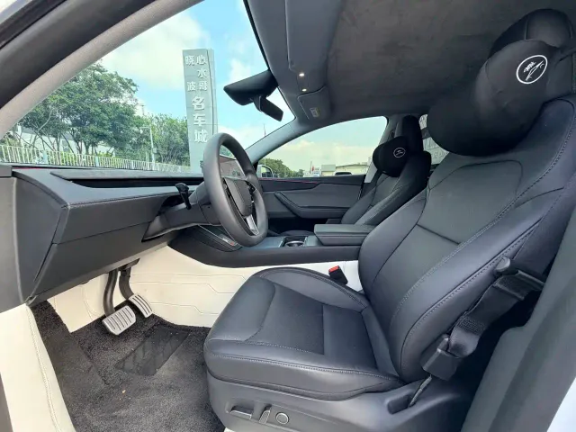 Tesla Model Y — Фото автомобиля 7