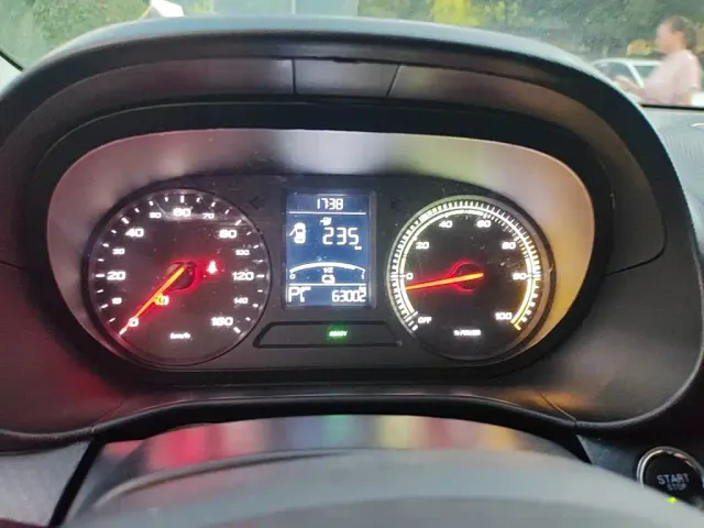 Roewe Clever — Фото автомобиля 11