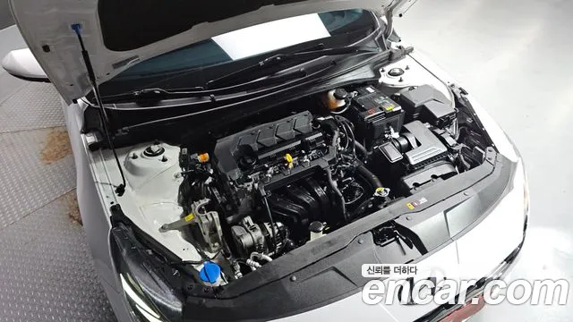 Hyundai Avante CN7 — Фото автомобиля 6