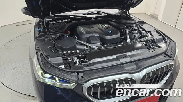 BMW 5-Series — Фото автомобиля 2