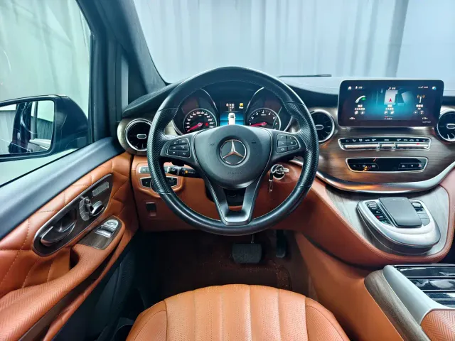 Rhein Auto Traveler — Фото автомобиля 14