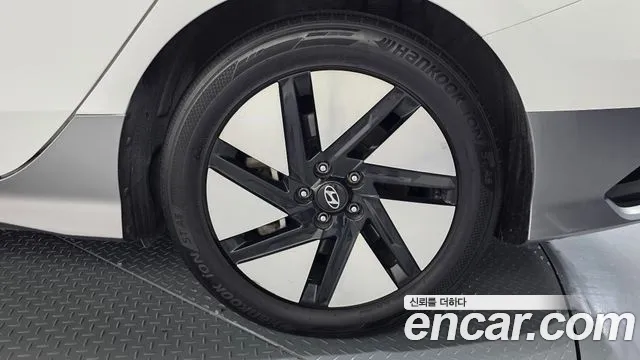 Hyundai Ioniq 6 — Фото автомобиля 6