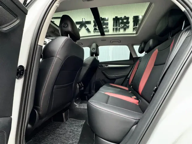 Skoda Karoq — Фото автомобиля 10