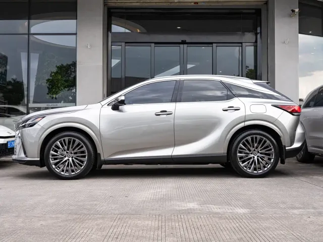 Lexus RX — Фото автомобиля 4