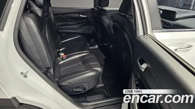 Hyundai Santa Fe Santa Fe (New) — Фото автомобиля 17
