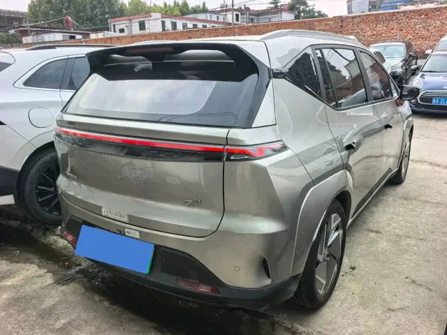 Hycan Z03 — Фото автомобиля 4
