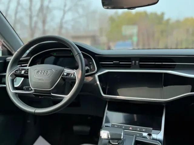 Audi A7L — Фото автомобиля 12