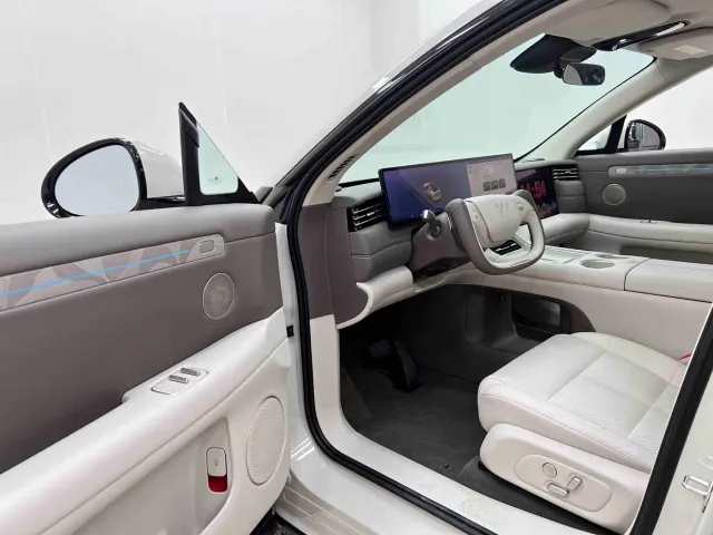 IM Motors LS6 — Фото автомобиля 5