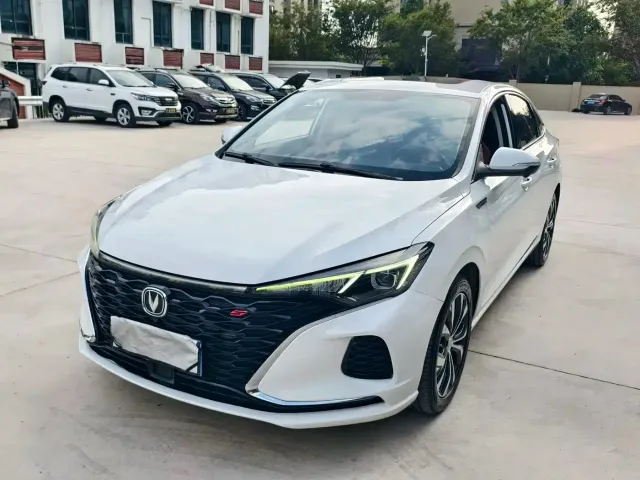 Фотография автомобиля — Changan Eado