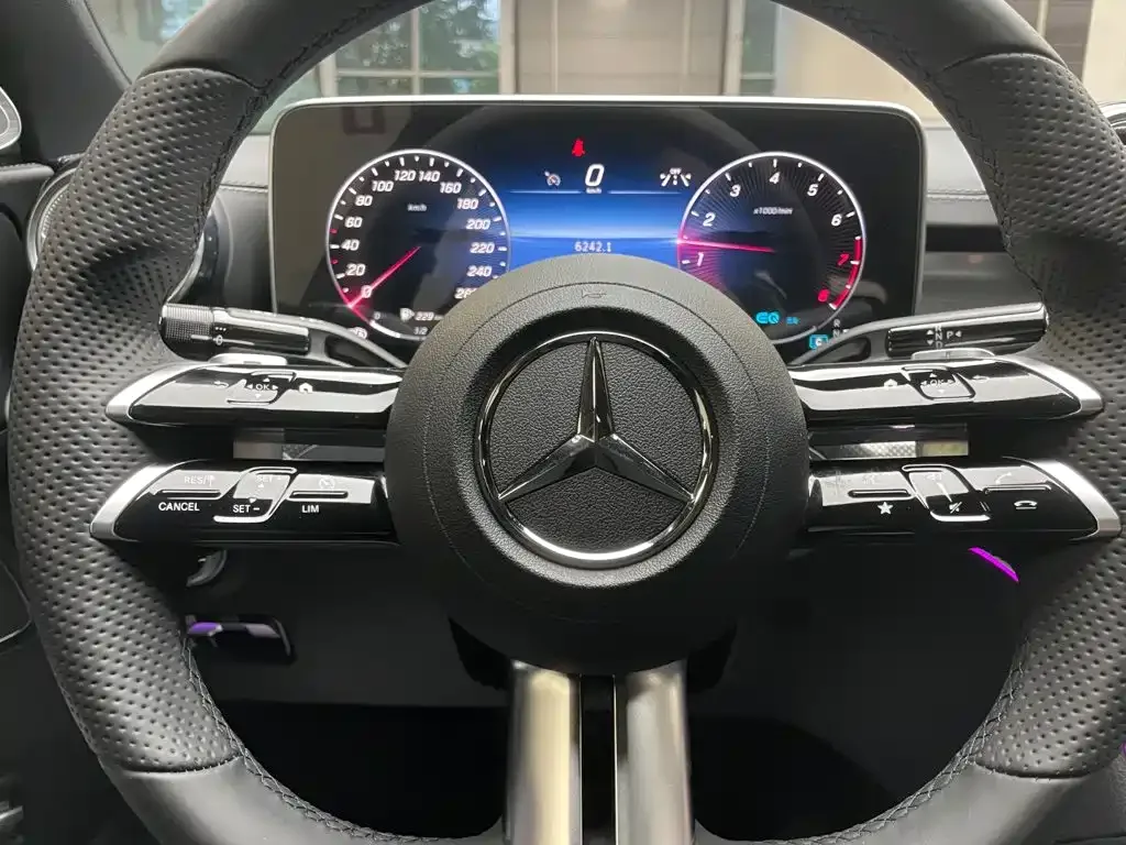 Mercedes-Benz Mercedes-Benz C-Class 2022 Facelift C 200 L Sport — Фото автомобиля 12