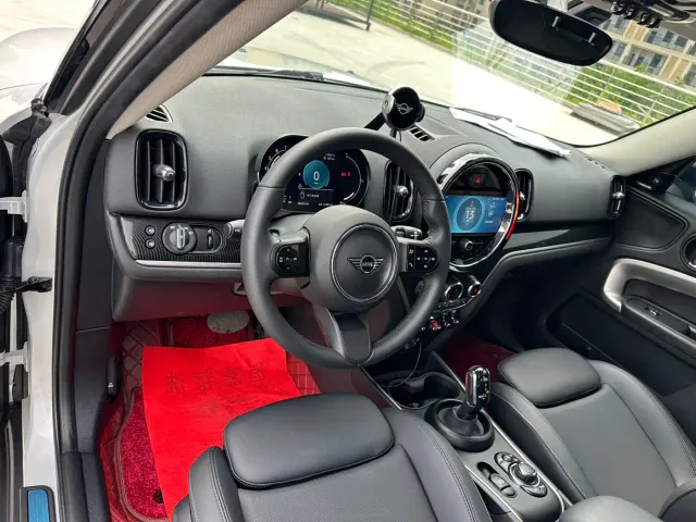 MINI Countryman — Фото автомобиля 11