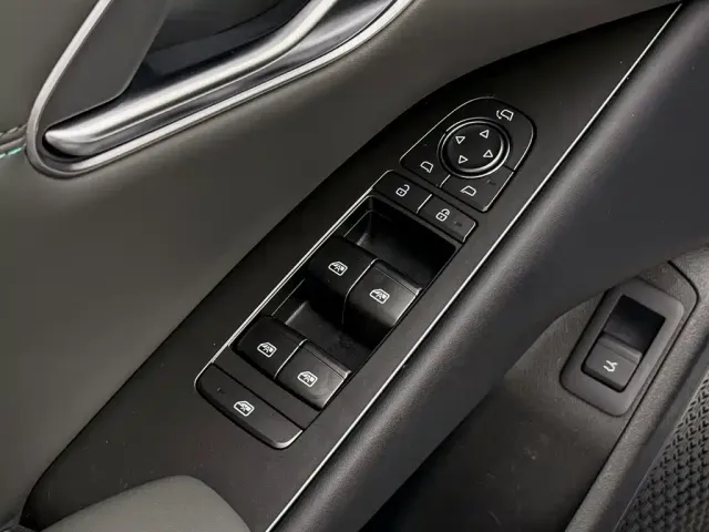 BYD Qin L — Фото автомобиля 10