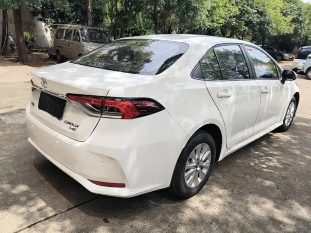 Toyota Corolla — Фото автомобиля 6