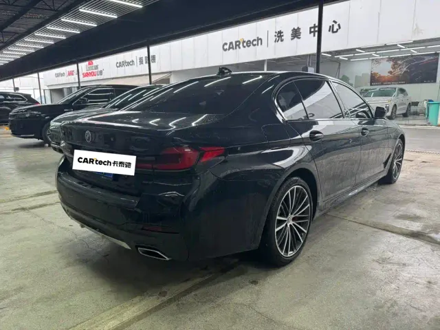 BMW 5 Series — Фото автомобиля 8