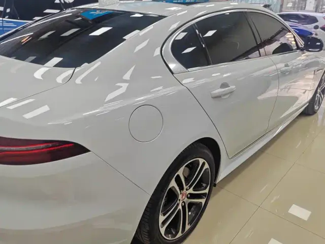 Jaguar XEL — Фото автомобиля 3