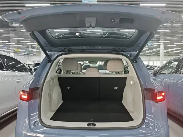 Leapmotor B10 — Фото автомобиля 18