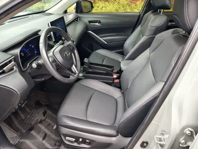 Toyota Corolla Cross — Фото автомобиля 10