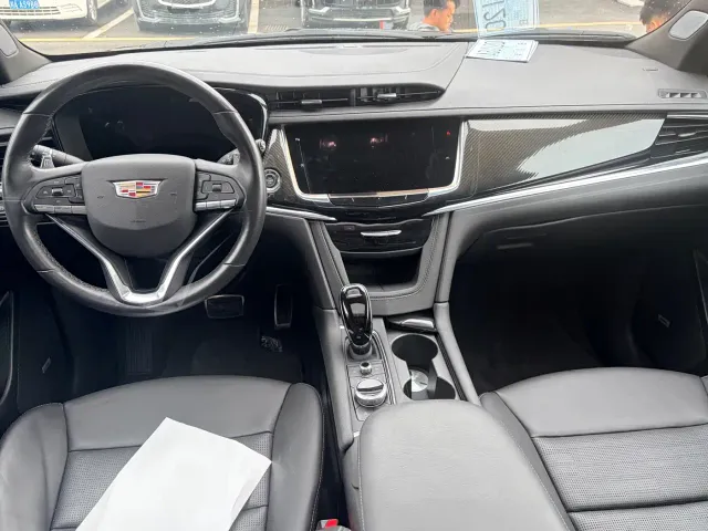 Cadillac XT6 — Фото автомобиля 9