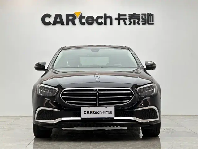 Mercedes-Benz E-Class — Фото автомобиля 7