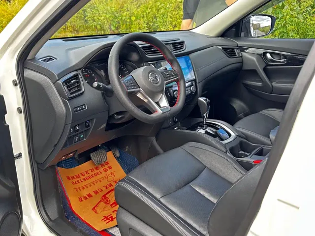 Nissan X-Trail — Фото автомобиля 10