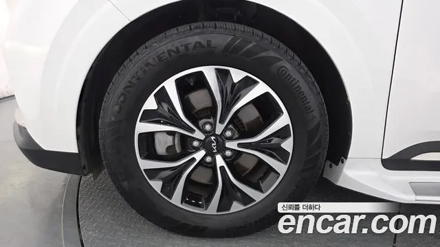 Kia Canival Carnival 4 поколение Бензин 9 мест Signature — Фото автомобиля 2