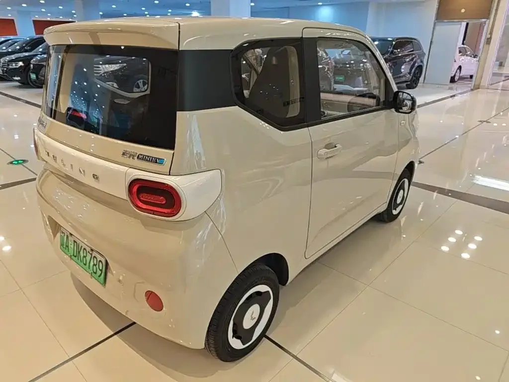 Wuling Motors Hongguang MINIEV 2024 3rd Generation 215km Youth Edition — Фото автомобиля 7