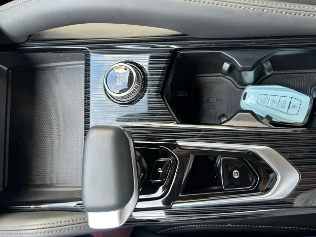 Geely Xingyue L — Фото автомобиля 13